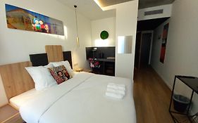 Arrow Hotel